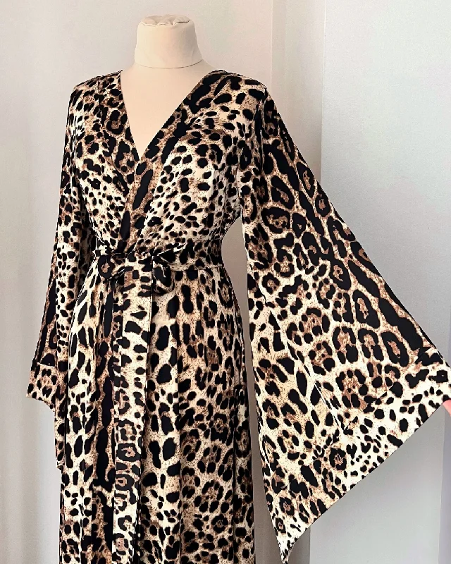 Leopard Kimono Robe - Stylish and Cozy for Any Occasion