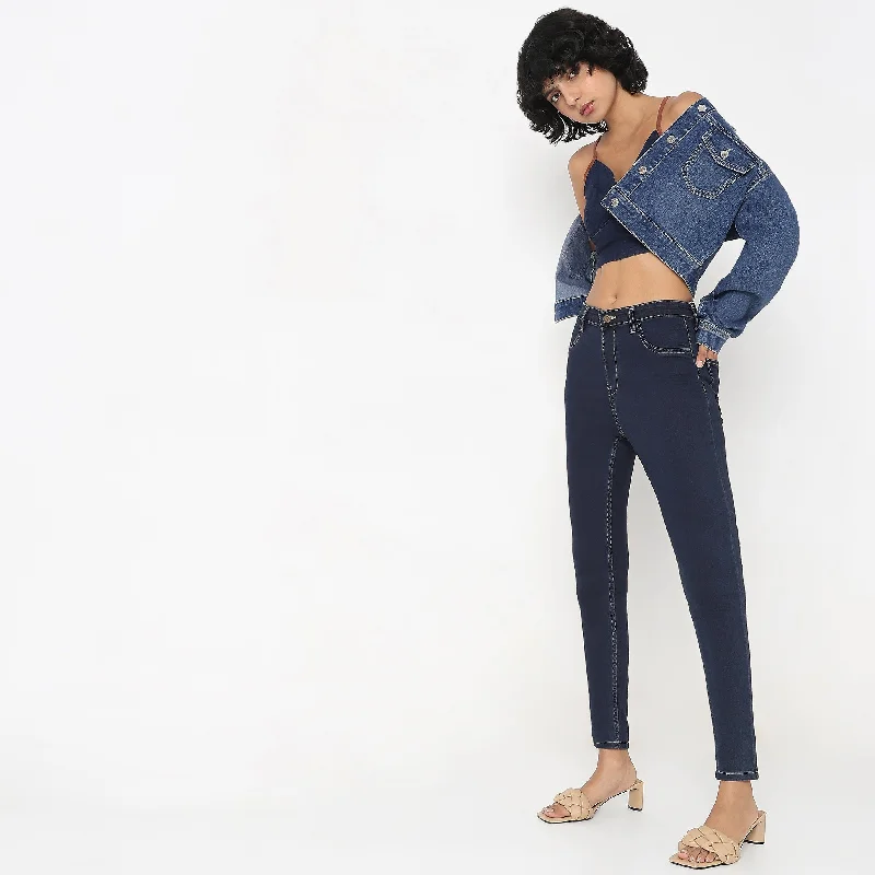 Skinny Fit Solid Mid Rise Jeans